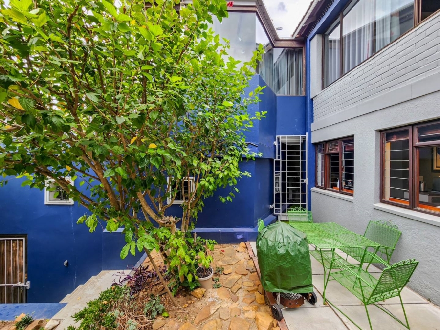 To Let 1 Bedroom Property for Rent in Vredehoek Western Cape